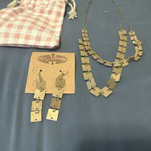 Plunder jewelry necklace gold tone matching earrings stunning design